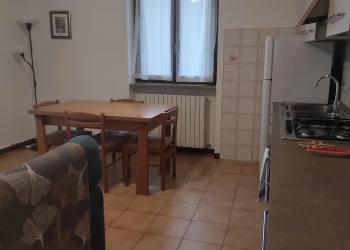 Da Margherita E Giovanni * مانديلو ديل لاريو