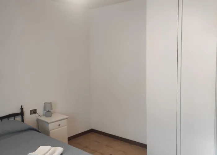 Da Margherita E Giovanni * مانديلو ديل لاريو